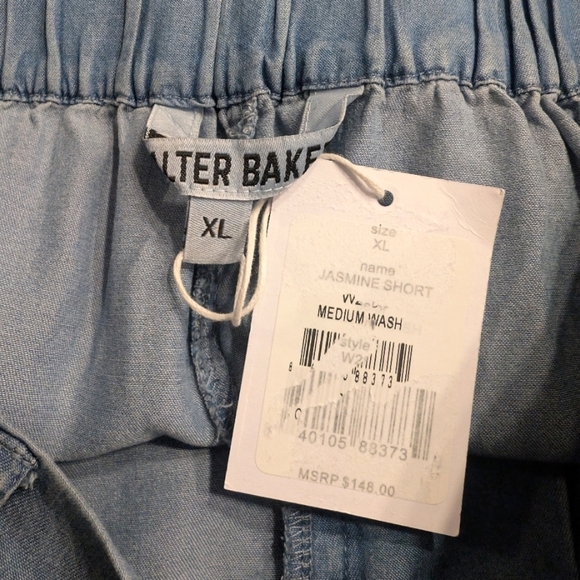 Walter Baker Denim Blue Jasmine Pleated Medium Wash High-Waist Shorts Size XL - Picture 5 of 7